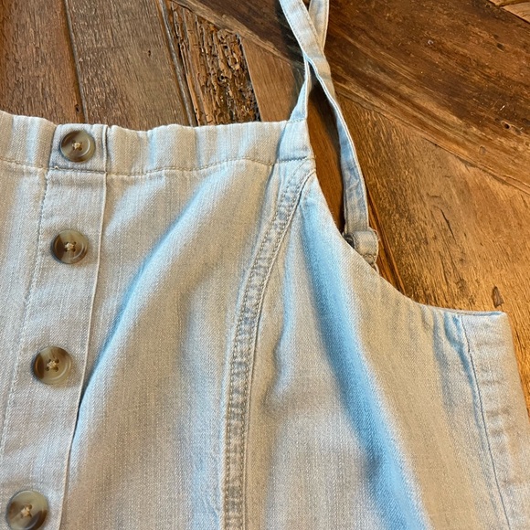 Old Navy Chambray Overalls Excellent Condition - Picture 3 of 9